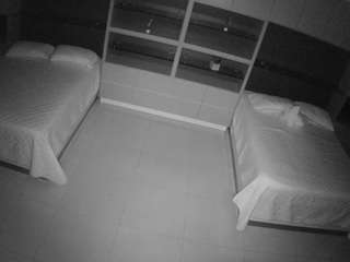 voyeurcam-casa-salsa-versus-room