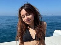 nude webcamgirl photo AinsleyAle