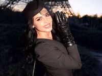 cam slut picture AngelinaKunis