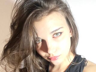 camgirl fingering bald pussy BriandaLudwic