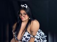 camslut showing tits CarolineSomers