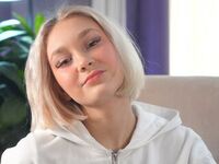 hot girl webcam ElaynePestone