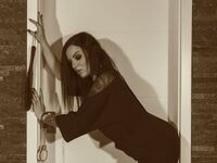 kinky cam IzzaBellaNova