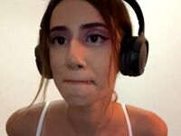 masturbating webcamgirl JulySapphire