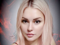 beautiful webcamgirl KarinaEvani