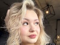 topless cam girl LavernaMonnot