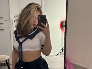 live webcam performer LupitaHinger