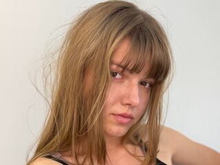 fingering webcam girl LynetteOba