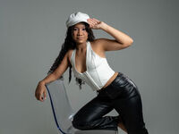 fingering webcamgirl picture RavenBailley