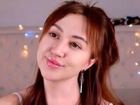 girl topless MiaElles