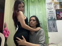 camcouple masturbating with vibrator MaxandKat