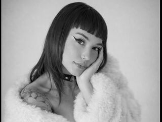 femdom fetish chatroom AkiraNishimura