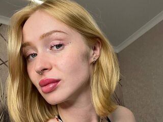 masturbating webcamgirl AdeleAllens