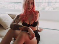 camgirl playing with dildo AlessaLaurent