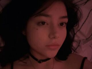 camwhore fingering shaved pussy AlisaGlow