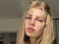 adult webcam chat room AlissMil