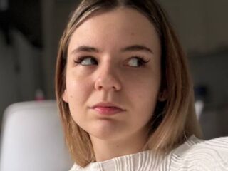 naughty camgirl photo AnnikaMorgan