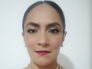 naked girl with webcam masturbating with sextoy AntonellAdiosa