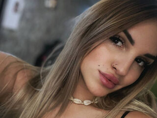 masturbating webcamgirl AuroraPhillips