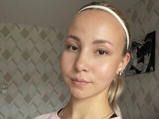 hot strip tease cam CatrinaWakley