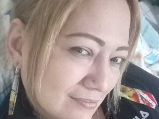 cam girl spreading pussy ClauPhillips