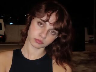 naked camgirl picture CollinsSpear