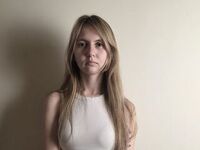 camslut topless CrissyLescano
