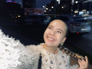 webcam show CristinAuslander