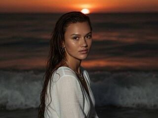 camwhore masturbating with sextoy DelilahCoryea