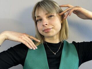 bedroom live webcam EmelineBurrough