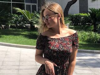 cam girl chat room EmileeBeyale