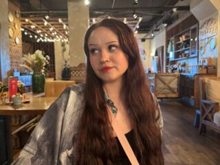 hot web cam show EmilyGreek
