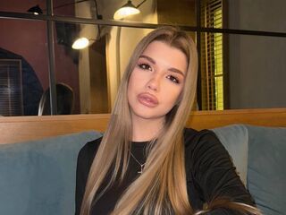 girl chatroom EmmyRamsdell