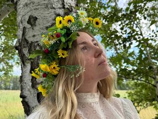 camwhore nude EstaCutchin