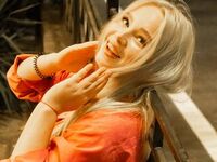 fingering camslut EstellaLugabihl