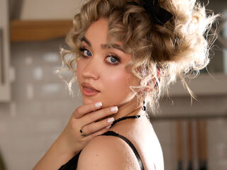 hot cam girl masturbating with sextoy EvaSoftly