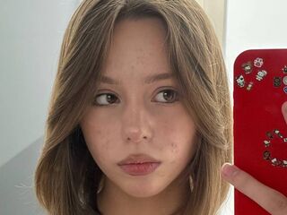 camwhore masturbating with dildo FelicitaMasten