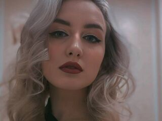 naughty camgirl HanaBoysel