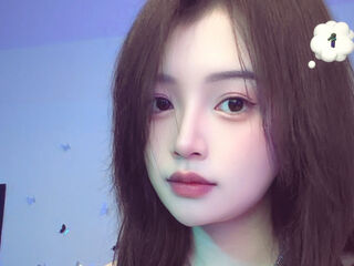 kinky webcam model HedyIvy