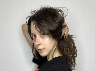 girl IdaliaMozley