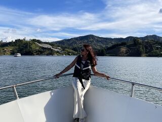 camgirl shaving pussy JackLily