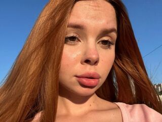 naughty camgirl fingering pussy KarinaSavastru