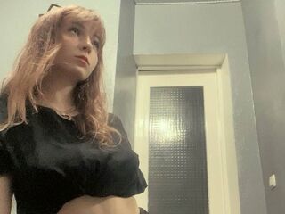 masturbating camgirl KatheSanagustin
