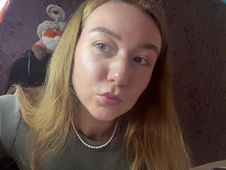 shaved pussy web cam KayeEliasen