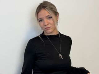 chat room livesex KeiraTullier