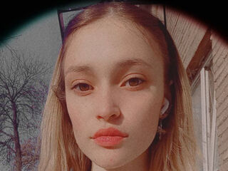 shaved pussy webcam KendalSommella