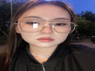 camslut topless LauriMoradel