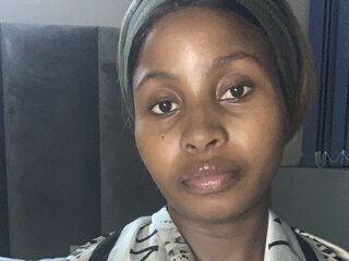 naked cam girl fingering pussy LaylaySmith