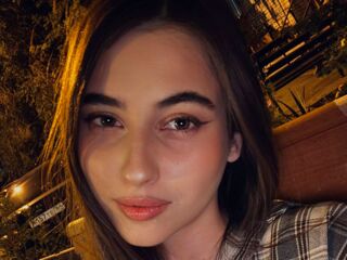 bedroom live webcam LeiaFrost