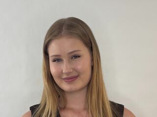 masturbating girl LillieTumminia